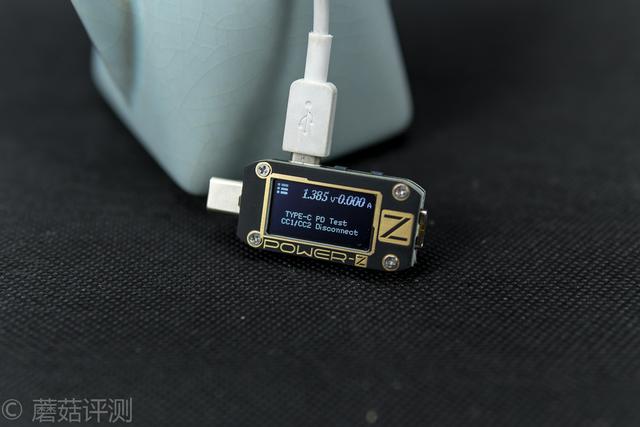 usb电压是多少，usb电压是多少伏（更轻、更薄、更好用——精密USB电压电流表你可以看看这个）