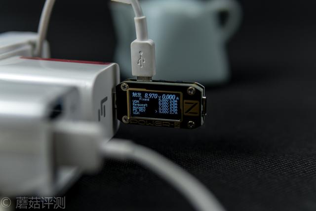 usb电压是多少，usb电压是多少伏（更轻、更薄、更好用——精密USB电压电流表你可以看看这个）