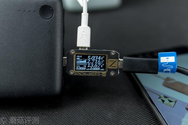usb电压是多少，usb电压是多少伏（更轻、更薄、更好用——精密USB电压电流表你可以看看这个）