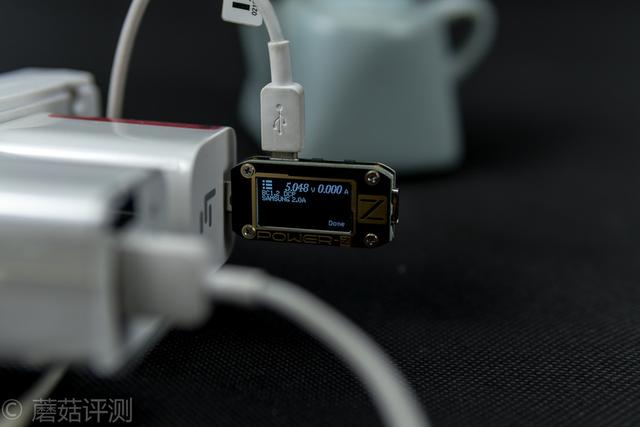 usb电压是多少，usb电压是多少伏（更轻、更薄、更好用——精密USB电压电流表你可以看看这个）