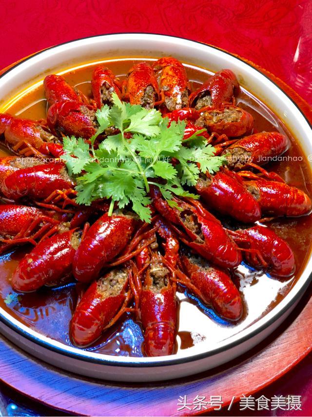 沈阳烤油边是什么肉，烧烤大油边是什么肉（烧烤中的战斗机海味炭烧落地沈阳）