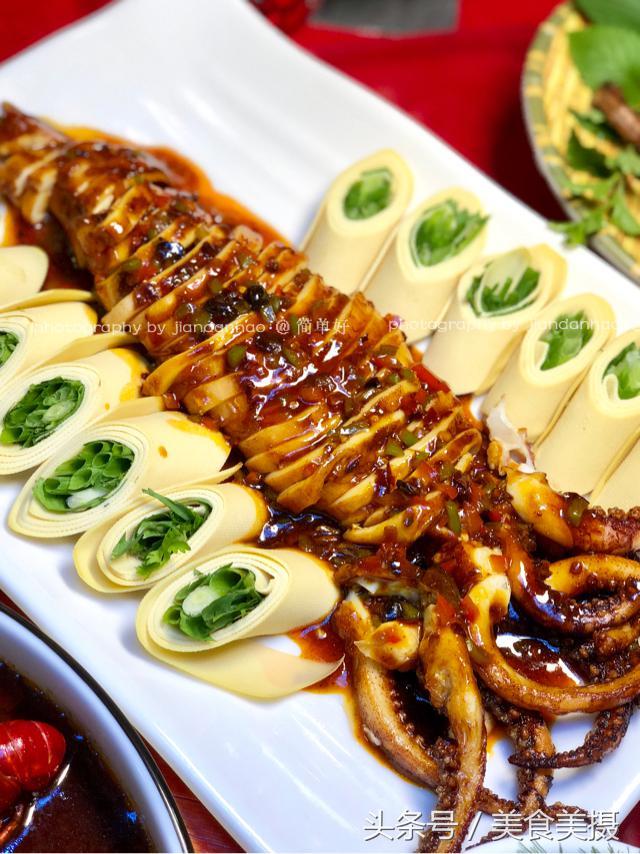 沈阳烤油边是什么肉，烧烤大油边是什么肉（烧烤中的战斗机海味炭烧落地沈阳）