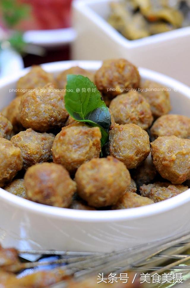 沈阳烤油边是什么肉，烧烤大油边是什么肉（烧烤中的战斗机海味炭烧落地沈阳）