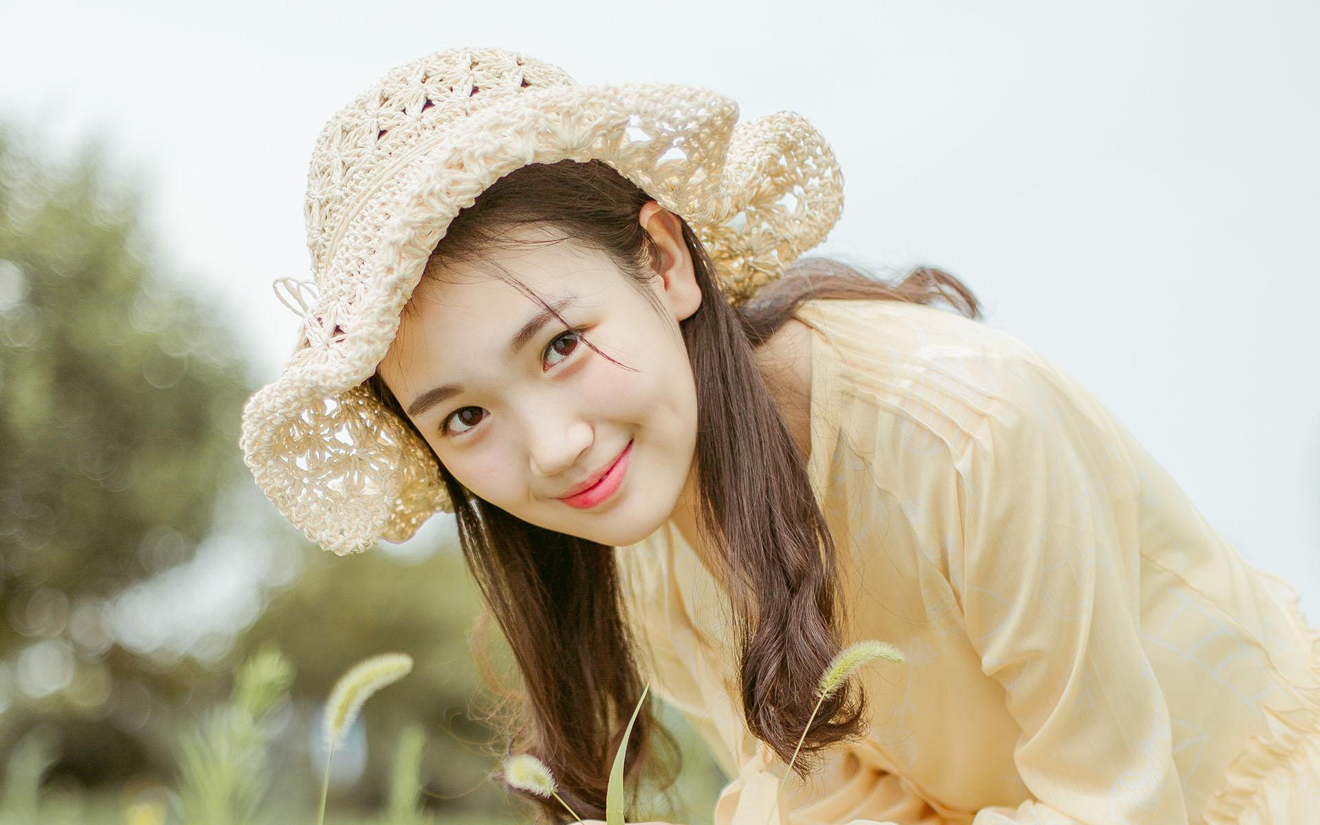 长了闭口粉刺我该用哪些护肤品，长闭口粉刺擦什么药膏（去闭口粉刺提亮肤色的好用物分享）