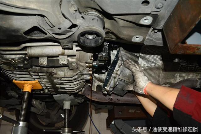 prnds在仪表盘上是啥车，仪表盘上有prndl什么车（奥迪A4L变速箱升档顿挫）