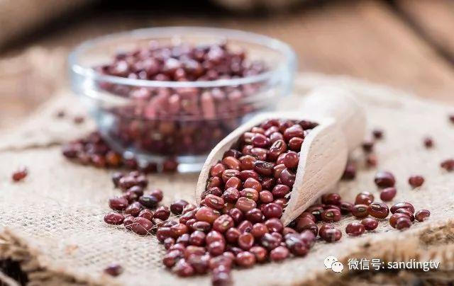 红豆薏米粉的功效，红豆薏米粉功效有哪些（送你一份红豆薏米粉祛祛体内的湿气）