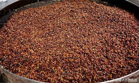 高粱酒的做法，高粱酒的做法 自酿（酿酒技术：如何蒸好高粱）