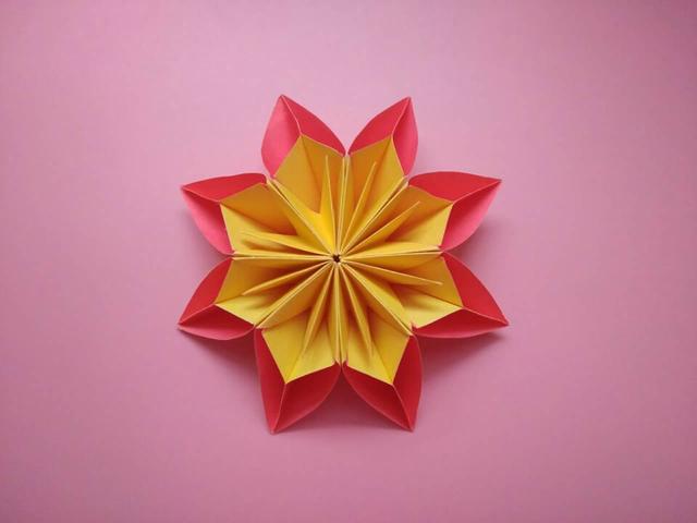 4步简易折纸花，4步折纸花（非常漂亮的彩色花朵折纸）