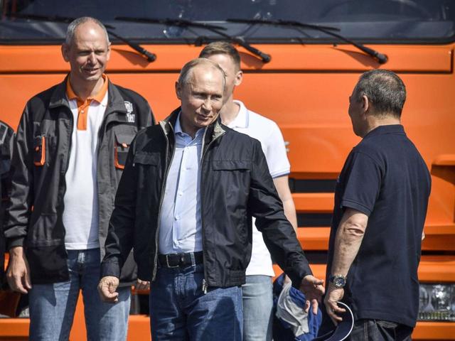 总统一号油耗，总统一号多大排量（普京驾驶的卡车到底啥背景）