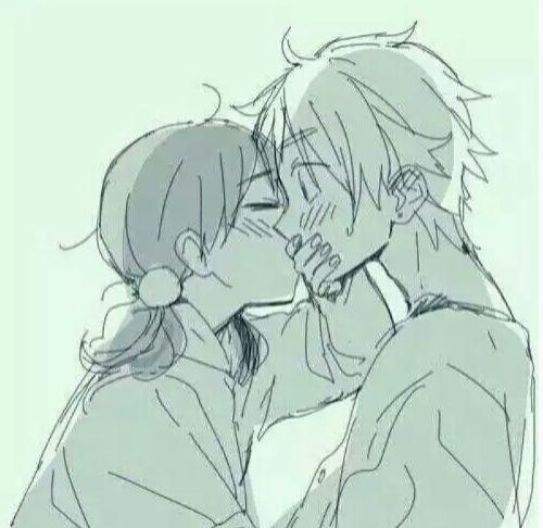 十二星座吻的人，十二星座吻给哪个星座（十二星座的初吻给了谁）