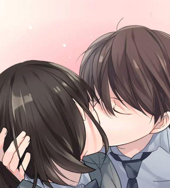 十二星座吻的人，十二星座吻给哪个星座（十二星座的初吻给了谁）