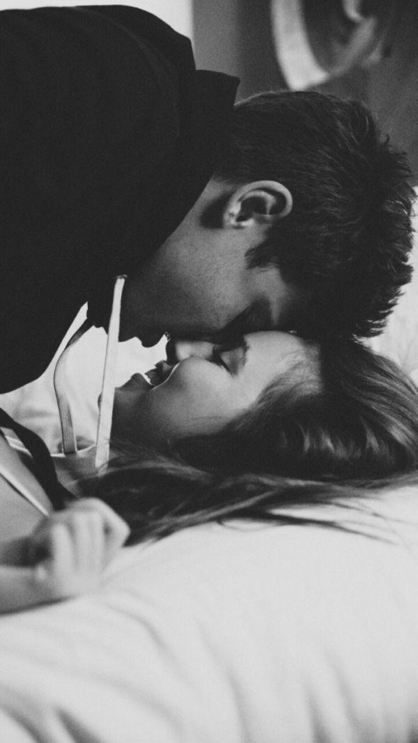 过来给我亲一下，过来给我亲一下txt下载百度云，微信头像（情侣亲吻图片大全唯美伤感）