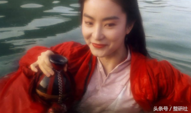 下巴有条沟在面相上说明什么，下巴有条沟在面相上说明什么男（美了整整一个时代）