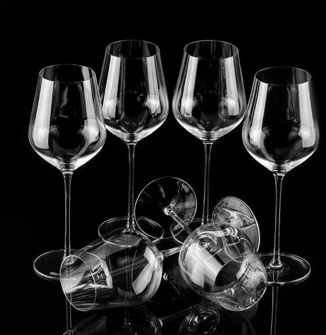 如何鉴别无铅玻璃杯与含铅玻璃杯，怎么判断是不是无铅玻璃杯（居然含铅是怎么回事）