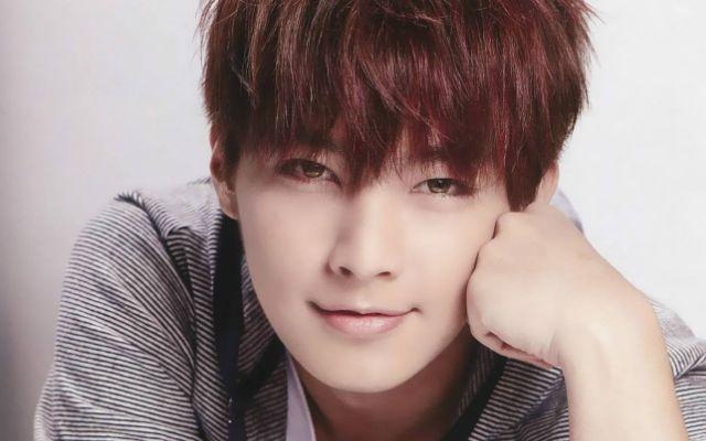 炎亚纶在2005年11月出演《终极一班》,喜欢12月与吴尊,盘点辰亦儒,炎