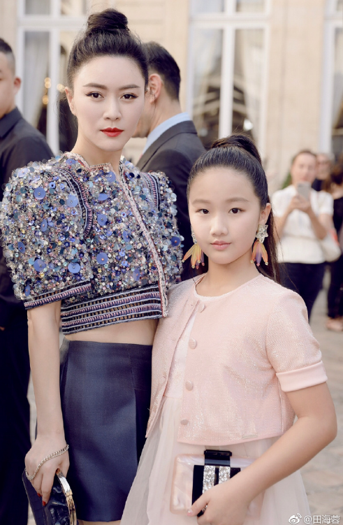 女人不哭演员表，走红后看淡事业结婚生子