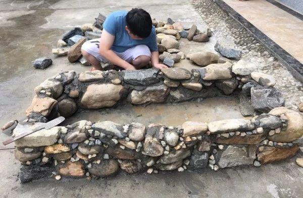 麦饭石是什么材料，麦饭石炒锅的骗局（捡这种沙子回来养花）