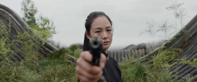 邪不压正唐凤仪原型，邪不压正唐凤仪和李天然（看懂的都给这部电影评了10分）