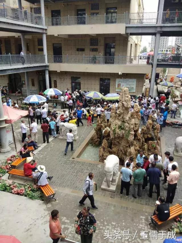 划价什么意思及解释，划价拼音怎么读（和田玉玉石巴扎上的“握手砍价”）