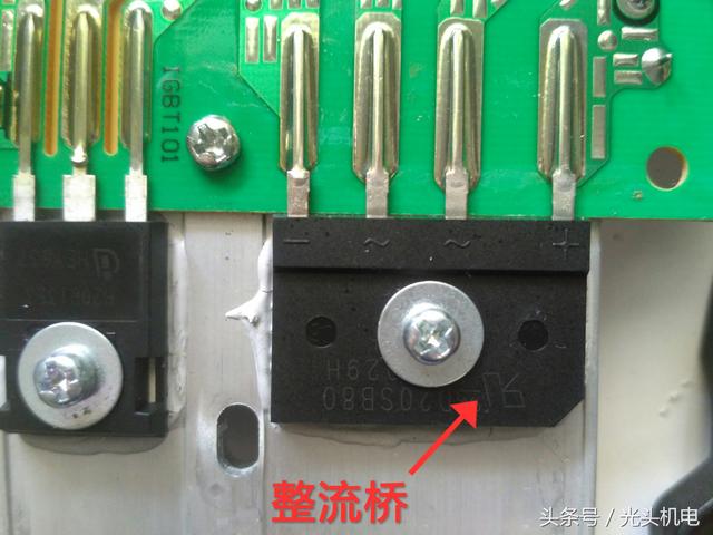 电磁炉电路，电磁炉电路原理图（电磁炉各主要元件名词）