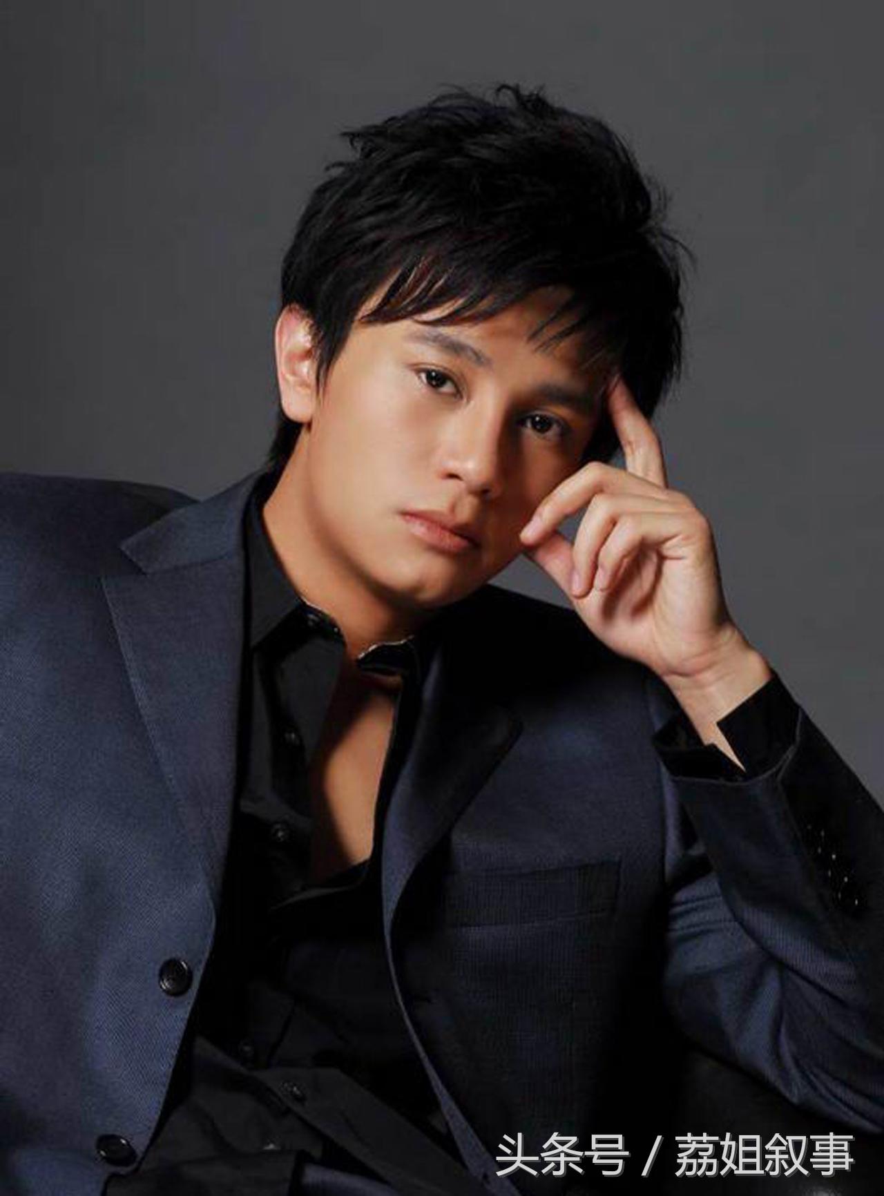 而饰演刘夏的炀姿白云则没有什么名气,也没太听说过这个名字,只是角色