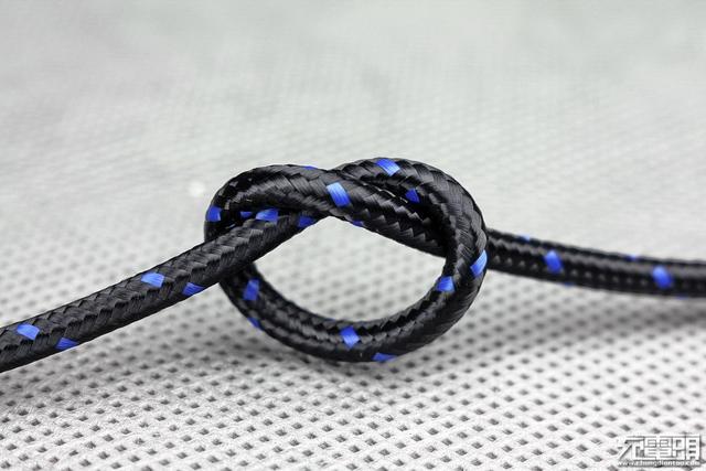 101胶水怎么去除，101胶水怎么洗掉去除（可以让手机的内容直接显示在屏幕上）