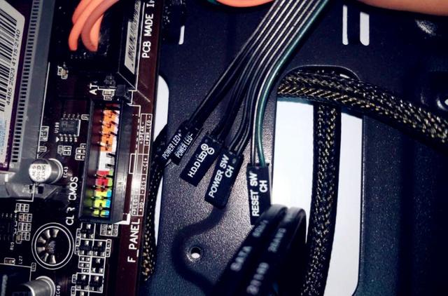 笔记本电脑hdmi连接显示器无信号，笔记本hdmi连接显示器没反应（小白新装电脑点不亮）