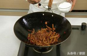 香辣肉皮如何做，比猪皮冻好吃十几倍