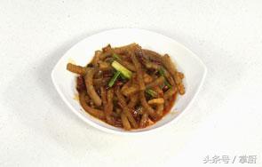 香辣肉皮如何做，比猪皮冻好吃十几倍