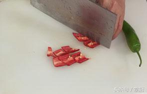 蒜苗炒肉丝的做法，蒜苗炒肉丝做法大全（三分钟教你做出一道好吃的家常蒜苗炒肉）