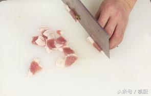 蒜苗炒肉丝的做法，蒜苗炒肉丝做法大全（三分钟教你做出一道好吃的家常蒜苗炒肉）