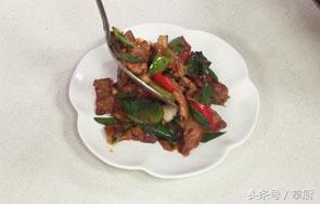 蒜苗炒肉丝的做法，蒜苗炒肉丝做法大全（三分钟教你做出一道好吃的家常蒜苗炒肉）
