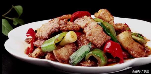 蒜苗炒肉丝的做法，蒜苗炒肉丝做法大全（三分钟教你做出一道好吃的家常蒜苗炒肉）