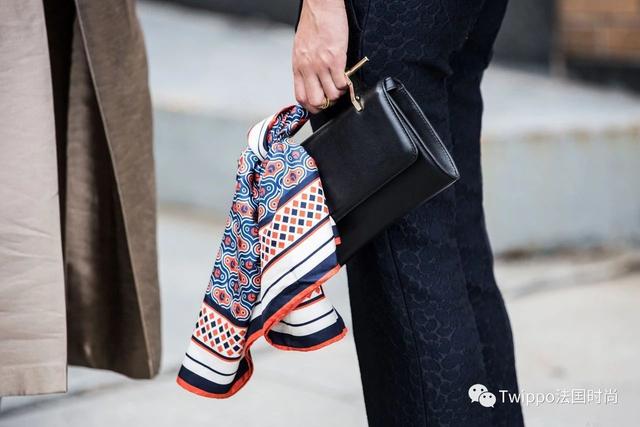 双肩书包带怎么穿，双肩书包带怎么穿好看（双肩包的5种背法和4个品牌）