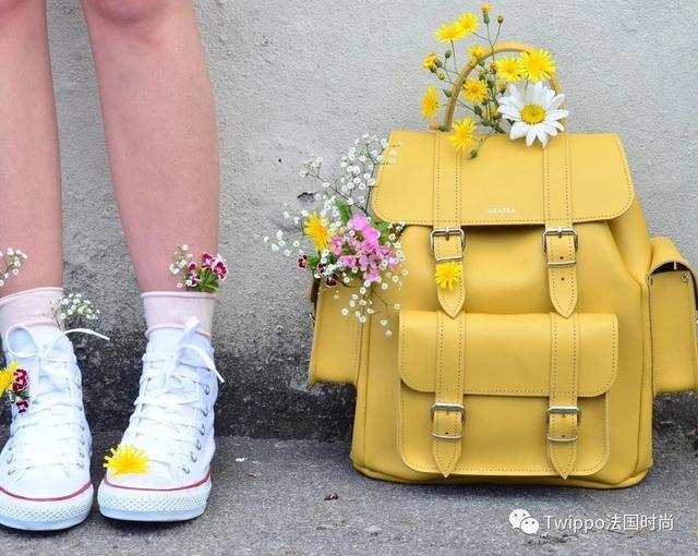 双肩书包带怎么穿，双肩书包带怎么穿好看（双肩包的5种背法和4个品牌）