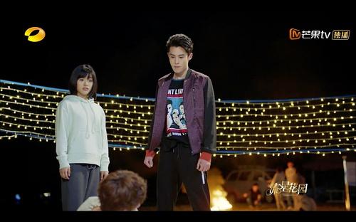 证件照可以戴眼镜吗，四级证件照可以戴眼镜吗（眼睛又大又亮笑得好灿烂）