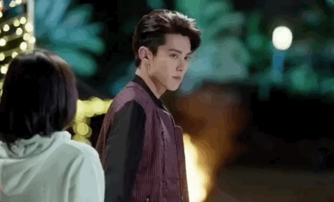 证件照可以戴眼镜吗，四级证件照可以戴眼镜吗（眼睛又大又亮笑得好灿烂）