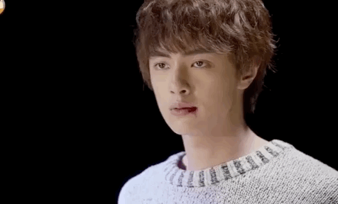 证件照可以戴眼镜吗，四级证件照可以戴眼镜吗（眼睛又大又亮笑得好灿烂）