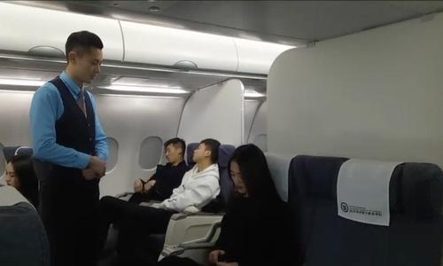 证件照可以戴眼镜吗，四级证件照可以戴眼镜吗（眼睛又大又亮笑得好灿烂）