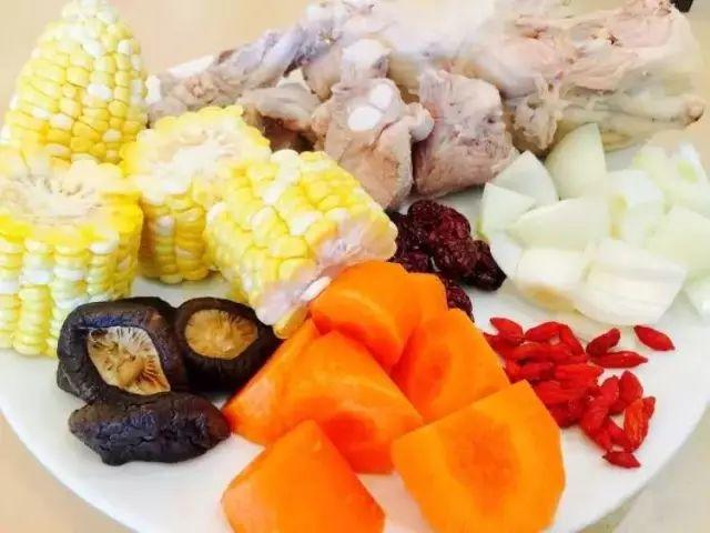 玉米一般煮多长时间，怎么样煮玉米好吃味香甜（煮玉米最最好吃的做法）