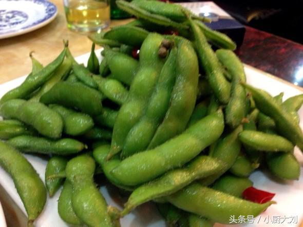 煮毛豆的做法，卖烧烤23年的大叔