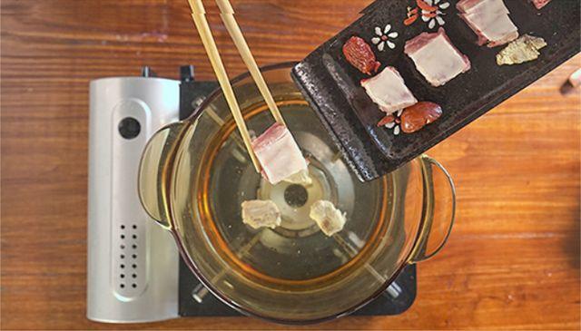 五指毛桃煲汤大全，用五指毛桃煲汤怎么煲才好喝（干了这碗养生汤）