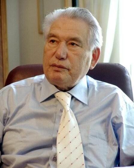 秦文君简介及作品，秦文君作者介绍内容（艾特玛托夫曾影响一大批中国作家）