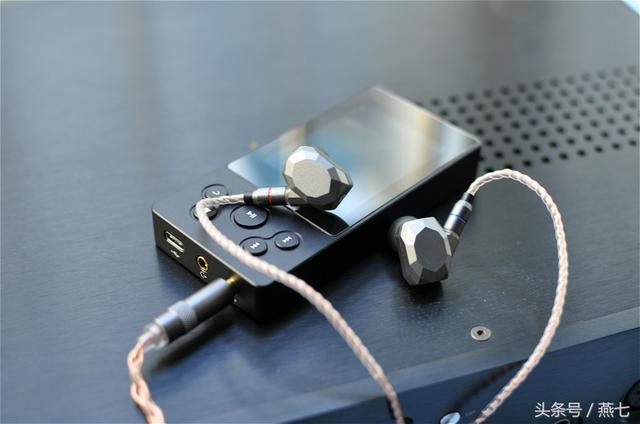 mp4和mp5的区别，mp4和mp5的区别有哪些（MP3、手机、HIFI播放器之间的差别在哪里）