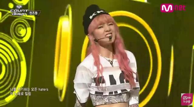 中国大陆女rapper18岁月经，18岁女RAPPER（这届新说唱的女rapper）
