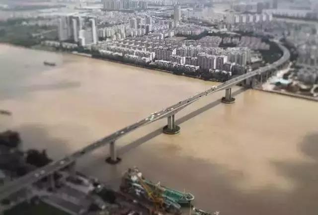 广州著名大桥，广州的各座过江大桥
