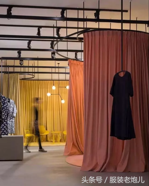 如何经营服装店，如何经营一家服装店（服装小白如何正确的开一家服装店）
