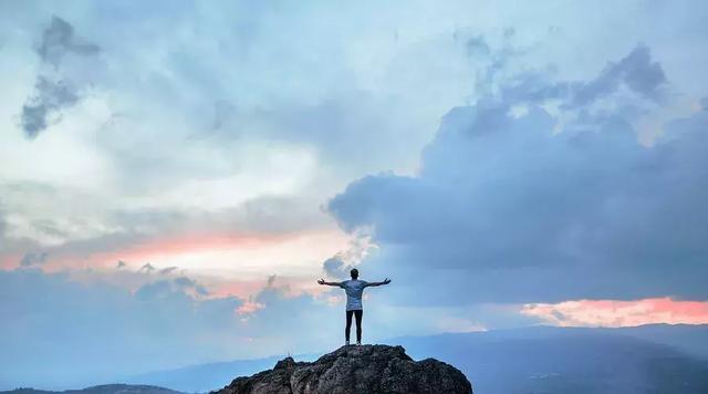 穷人父母往死里折腾孩子，穷人父母往死里折腾孩子贴吧（给穷人家孩子的出路就是—死折腾父母）