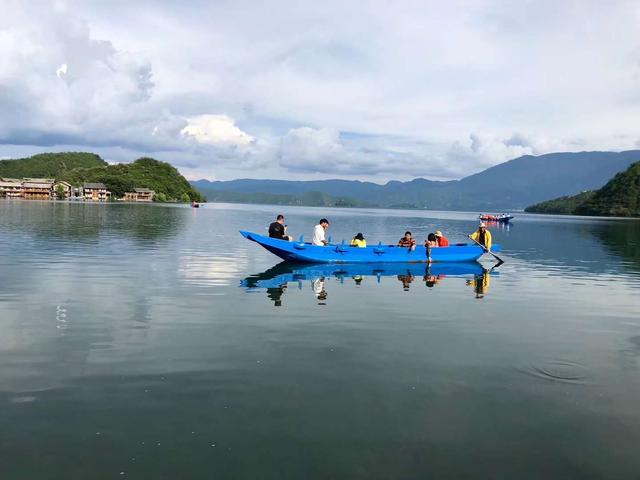 卢沟湖在哪里，泸沽湖旅游路线（泸沽湖位于四川省盐源县与云南省丽江市宁蒗县之间）