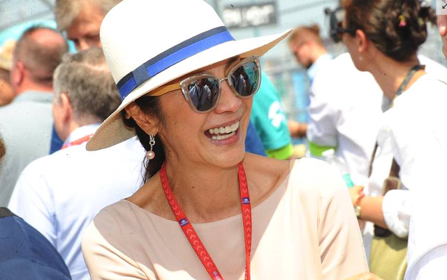 近日杨紫琼和老公让·托德(jean todt)出席方程式e大奖赛(formula e e